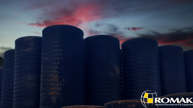 bitumen steel drums Storage facility with stacked Iran bitumen barrels